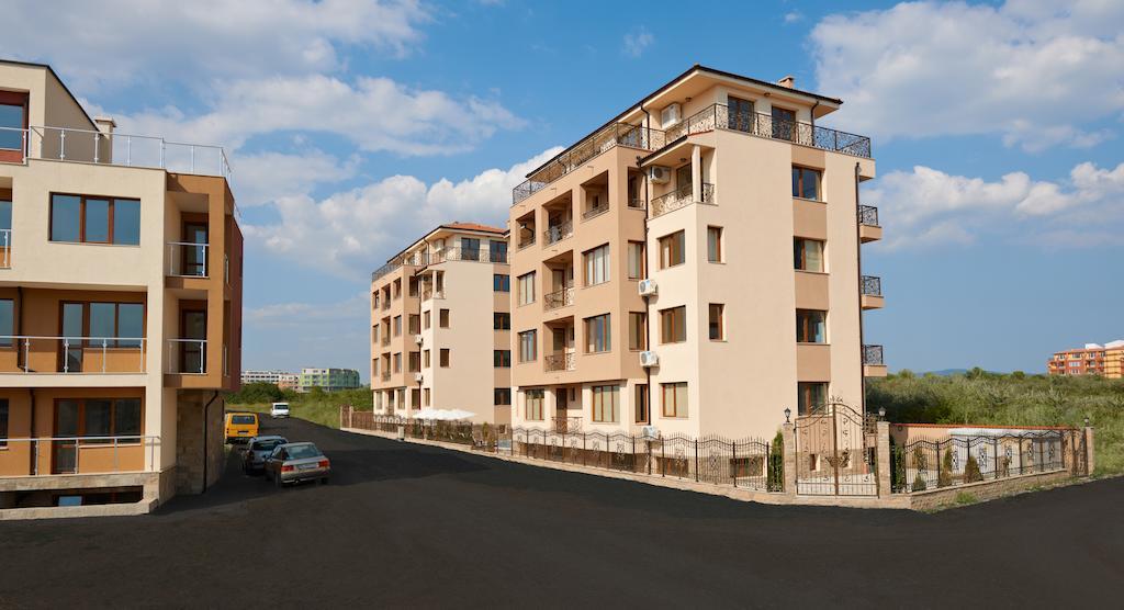Stanny Court Aparthotel 네세부르 외부 사진